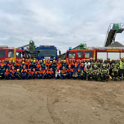 FW Hünxe: Gemeinsam im Einsatz: Jugendfeuerwehr erlebt 24 Stunden Feuerwehralltag