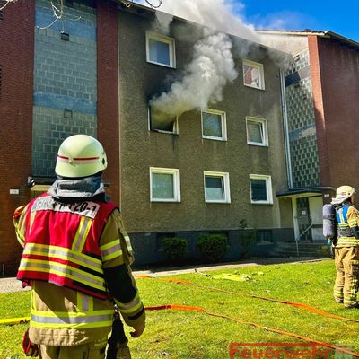 FW-RE: Wohnungsbrand - keine Verletzten - Gebäude vorerst nicht mehr bewohnbar