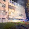 FW-DT: Kellerbrand in Detmold: Mehrere Kinder über Drehleiter gerettet
