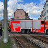 FW Stuttgart: Straßenbahnunfall - Feuerwehr befreit Person