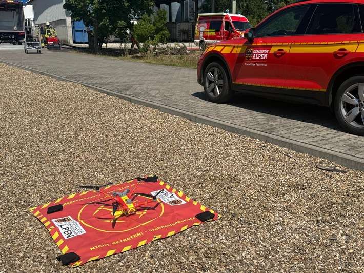 FW Alpen: Überörtliche Hilfeleistung beim Brand in Sonsbeck Hamb