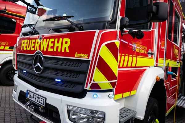 FW-MH: Brand am Schloss Styrum