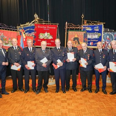 FW Paderborn: Zahlreiche Ehrungen bei der Jahreshauptversammlung der Gesamtwehr der Feuerwehr Paderborn