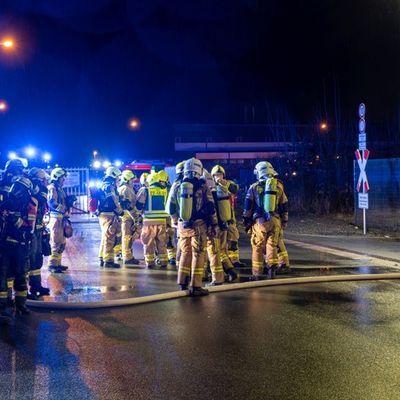 FW-RD: Ruhiger Jahreswechsel für die Feuerwehren im Kreis Rendsburg-Eckernförde - Zwei Großbrände in der Silvesternacht