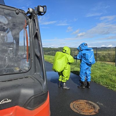 FW-AR: Feuerwehr Arnsberg bildet Einsatzkräfte für ABC-Einsätze aus
