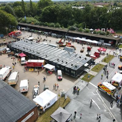 FW Neumünster: 112 Jahre Berufsfeuerwehr Neumünster: Jubiläums-Wochenende mit Blaulichtmeile zieht über 10.000 Gäste an