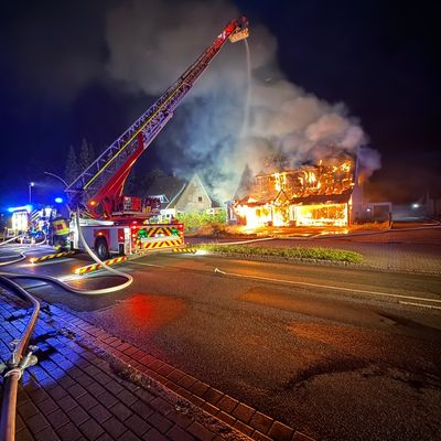 FW-ROW: Brennt Einfamilienhaus