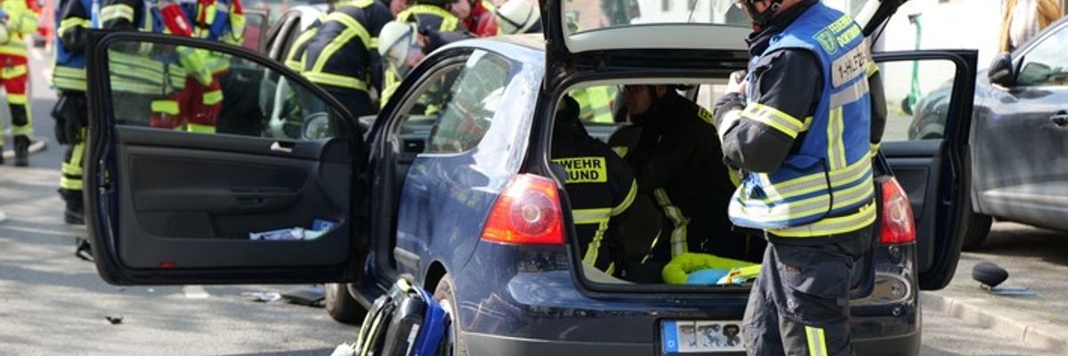 FW-DO: Verkehrsunfall mit zwei verletzten Personen