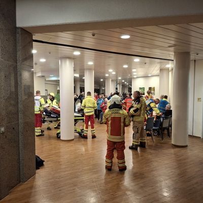 KFV-CW: Brand in Reha-Klinik Mehr als 200 Patienten in Dobel evakuiert/Beherzter Patient startet Löscharbeiten/40 Zimmer nicht mehr bewohnbar