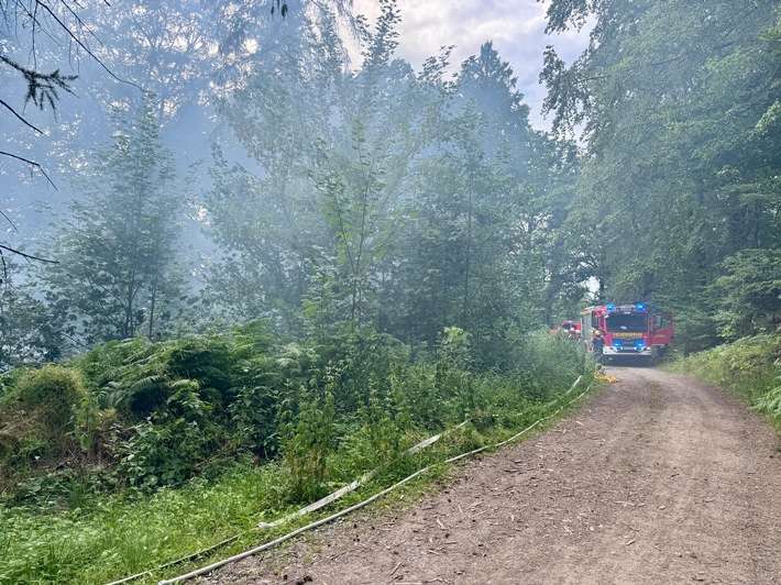 FW Hagen: Vegetationsbrand in Waldgebiet Ortsteil Hagen - Hohenlimburg