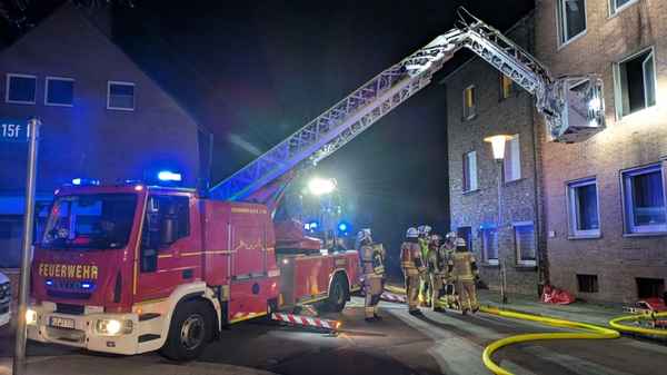 FW-KLE: Wohnungsbrand in einem Mehrfamilienhaus - 8 Personen und 3 Haustiere gerettet