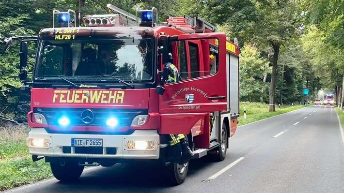 FFW Schwalmtal: E-Call löst Einsatz aus: Vier Verletzte bei Verkehrsunfall auf der L371