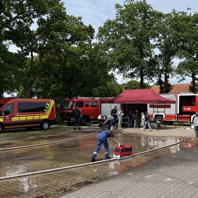 FW-AUR: Große Festivitäten würdigen neun Jahrzehnte Brockzeteler Feuerwehrgeschichte