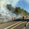 FW-OG: Böschungsbrand neben der Autobahn bei Offenburg