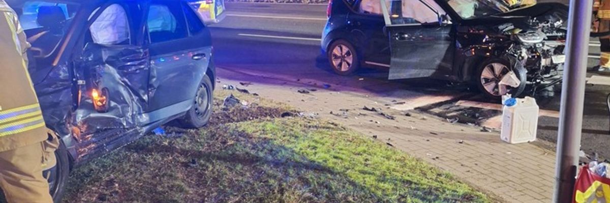 FW-Greven: Verkehrsunfall mit vier verletzten Personen.