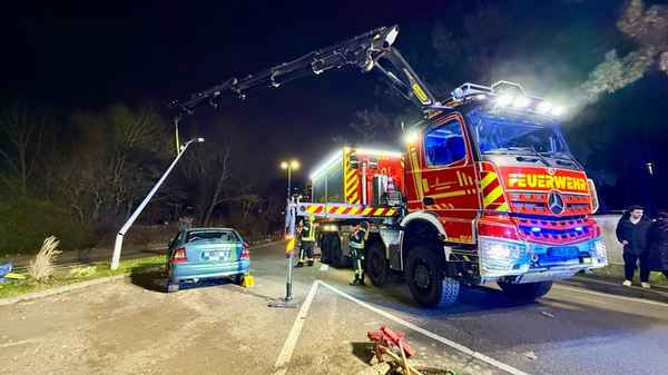 Feuerwehr MTK: Feuerwehr Hattersheim gründet Fachgruppe Kran/Rüst - Kickoff mit rund 25 Einsatzkräften