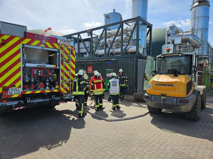 FW-ROW: Schornsteinbrand an Biogasanlage