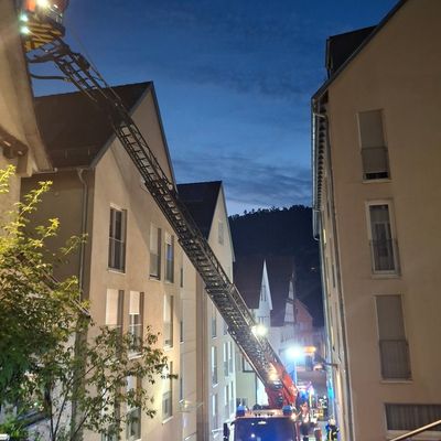 KFV-CW: Brand in Calwer Innenstadt endet glimpflich / Mehrere Feuerstellen in leerstehendem Haus