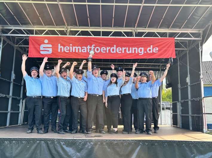 FW-ROW: Landesentscheid der Niedersächsischen Feuerwehren in Bodenwerder - Feuerwehr Kalbe wird Vizelandessieger