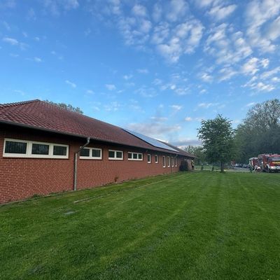FW Flotwedel: Ortsfeuerwehren Wienhausen und Bockelskamp proben den Ernstfall im örtlichen Sportheim