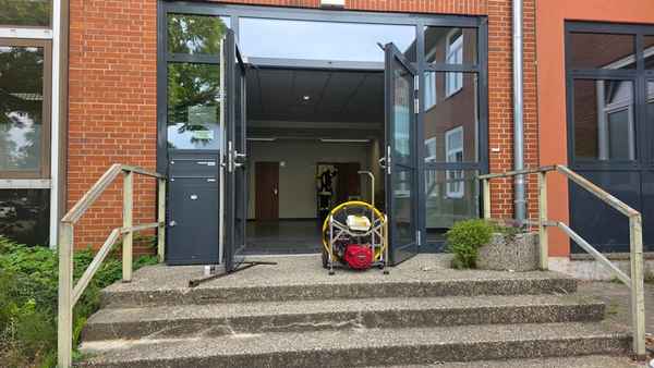 FW Celle: Feuer in Berufsbildener Schule - mehrere Betroffene!