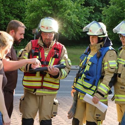 FW-KLE: "Grenzenloses Wasser" - Deutsch-niederländische Feuerwehrübung im Tiergarten Kleve stärkt Zusammenarbeit über Ländergrenzen hinweg