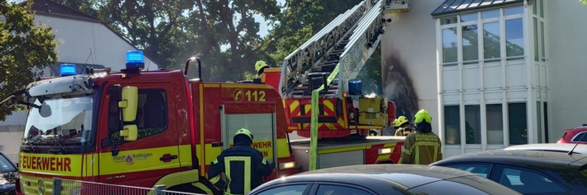 FW Ratingen: Schneller Einsatz bei Brand in Lintorf