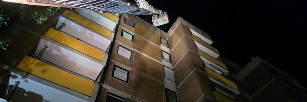 FW Celle: Feuer auf Dachterrasse im 8. OG!