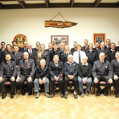FW Beverungen: Zahlreiche Einsätze, neue Technik und viele gemeinsame Stunden / Jahresrückblick des Löschzug Beverungen und Feuerwehrverein St. Florian e.V.