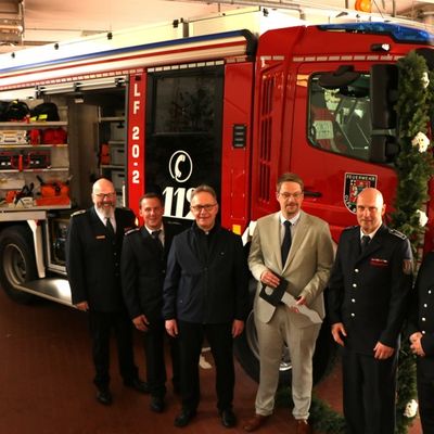 FW-OE: Festlicher Sonntag im Haus der Feuerwehr
