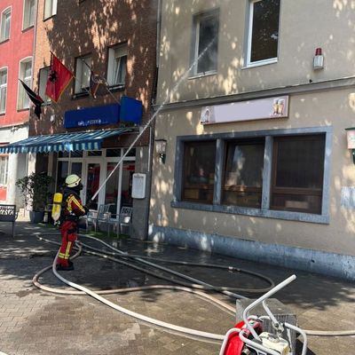 FW Düren: Zimmerbrand in Düren-Nord