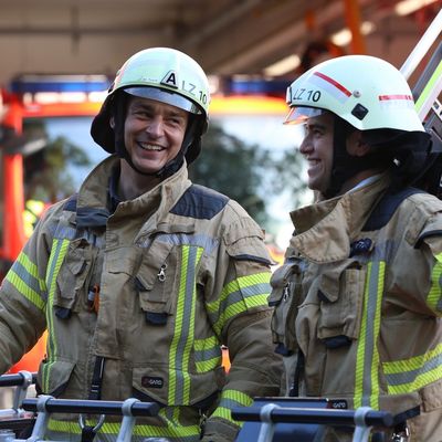FW-GL: Feuerwehr Bergisch Gladbach stellt dritte Drehleiter in Dienst