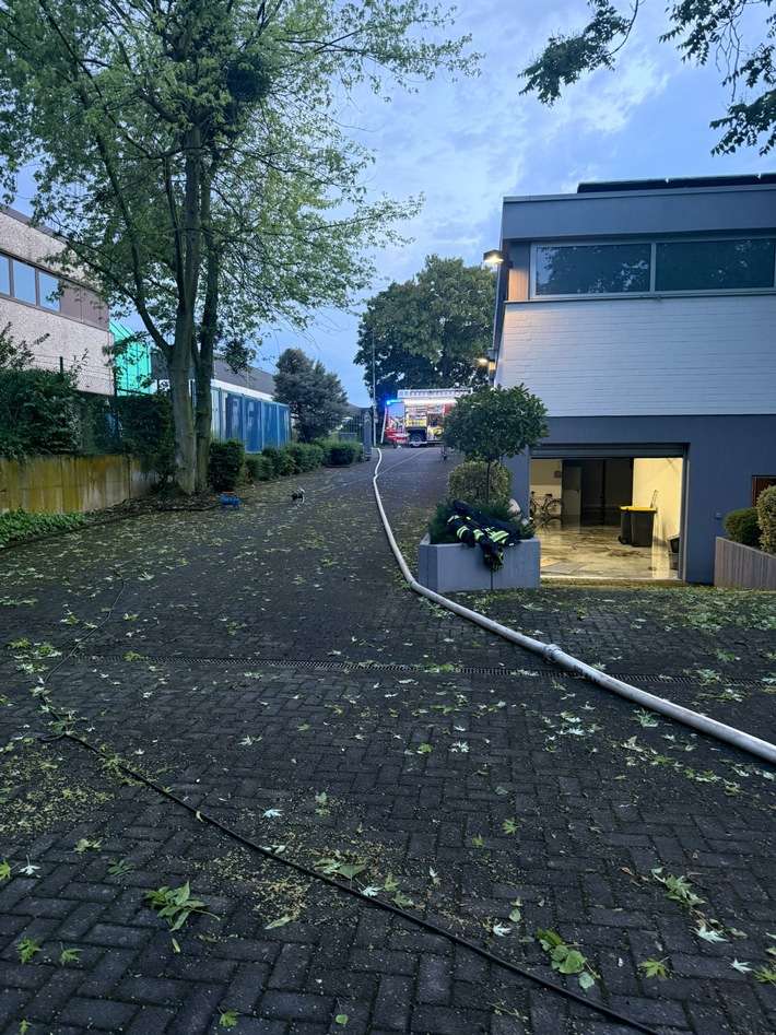 FW Bergheim: Über 100 Unwettereinsätze am Freitagabend in Bergheim