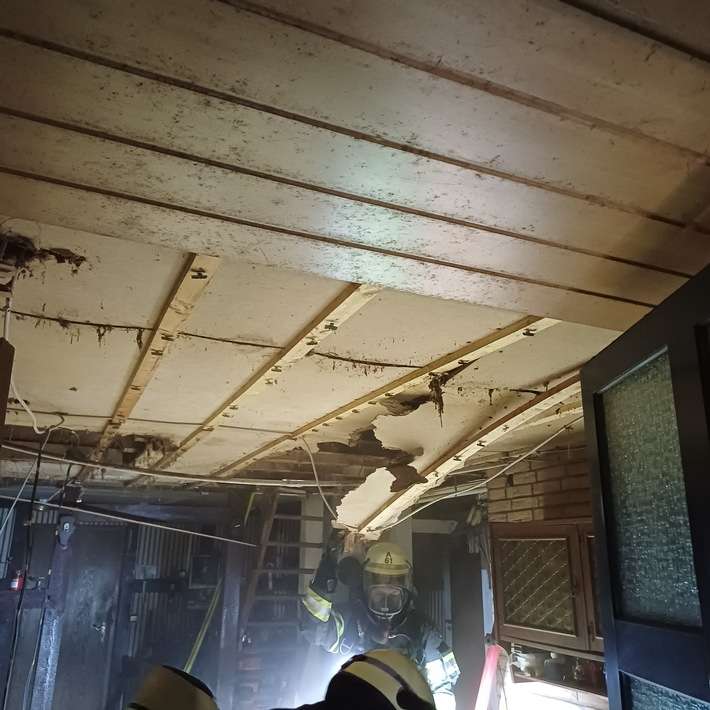 FW-EN: Wetter - gemeldeter Dachstuhlbrand im Ortsteil Esborn