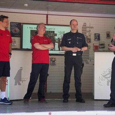 FW-LFVSH: Feuerwehren legen über 3.000 Kilometer nur mit Muskelkraft zurück: "FitQuerBeet" erreicht nach einem Jahr großes Finale in Flensburg