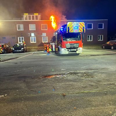 FW-ROW: Nächtlicher Zimmerbrand am Rotenburger Flugplatz