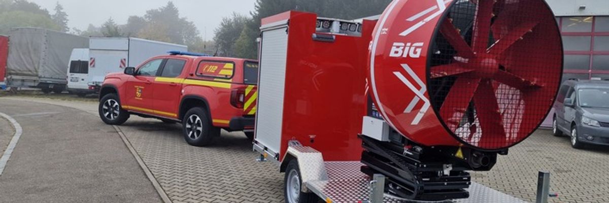 FW-OLL: Kreisfeuerwehr Oldenburg erhält neuen mobilen Großlüfter - Stärkung für den Einsatz bei Großschadenslagen (Updategrund: Änderung bzgl. der Schulung)