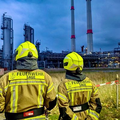 FW-OLL: Freiwillige Feuerwehren der Gemeinde Großenkneten absolvieren Einsatzübung rund um Erdgasaufbereitungsanlage