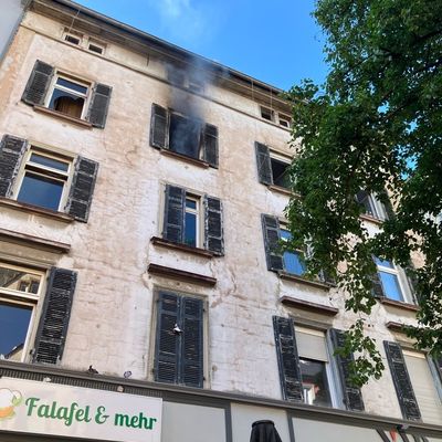 FW-F: Bornheim, Berger Straße, Wohnungsbrand - Die Frankfurter und ihre Feuerwehr
