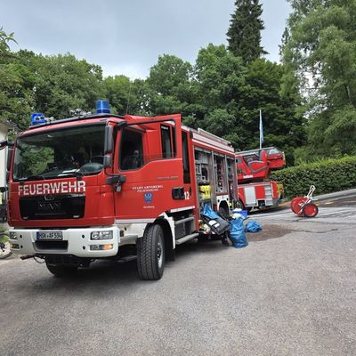 FW-AR: Bestätigter Brand in Wohnunterkunft