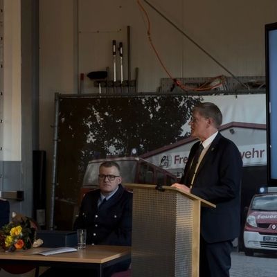 FW-AUR: Besondere Ehrung für 70 Jahre Feuerwehrmitgliedschaft