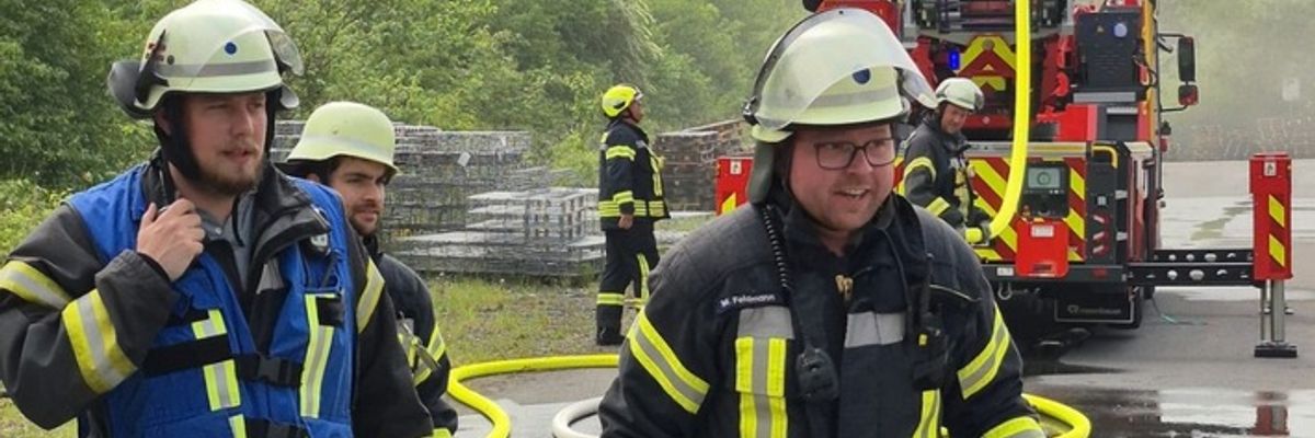 FW Ense: Alarmübung aller Einheiten der Feuerwehr Ense