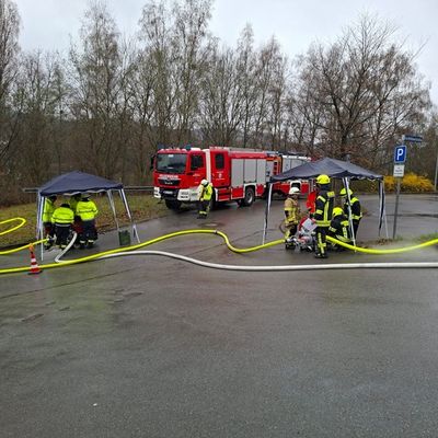 FW-OE: 23 neue Maschinisten für die Feuerwehren im Kreis Olpe