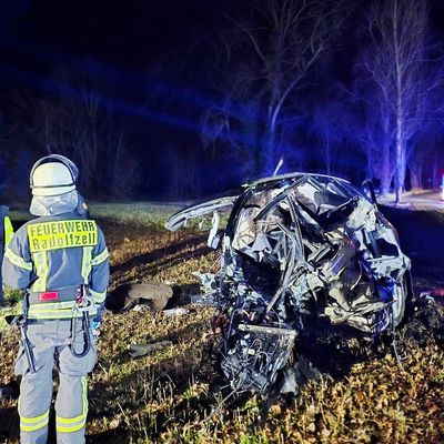 FW-Radolfzell: Schwerer Verkehrsunfall auf der Mettnau