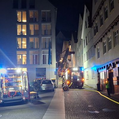 KFV-CW: Brand in Calwer Innenstadt endet glimpflich / Mehrere Feuerstellen in leerstehendem Haus