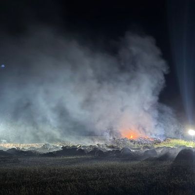 FW Reichenau: Brand von mehreren hundert Riedballen fordert Feuerwehr über 24 Stunden - 19.08.2026