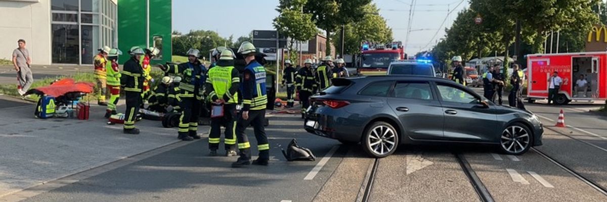 FW-DO: Verkehrsunfall zwischen zwei PKW - eine Person schwer verletzt