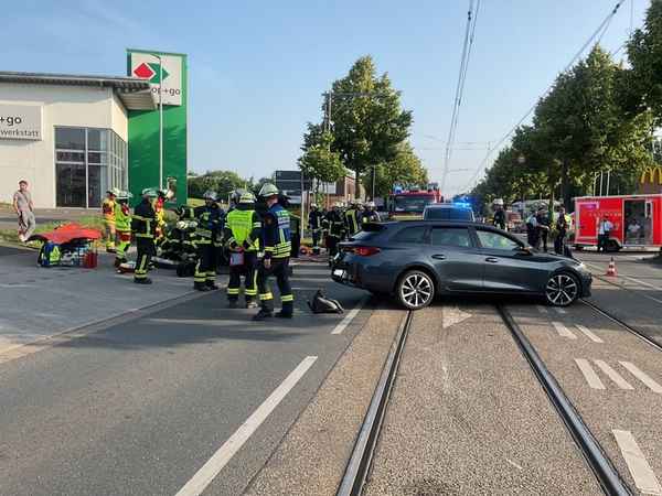 FW-DO: Verkehrsunfall zwischen zwei PKW - eine Person schwer verletzt