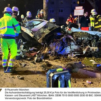 FW-M: Schwerer Verkehrsunfall mit zwei Verletzten (Neuperlach)