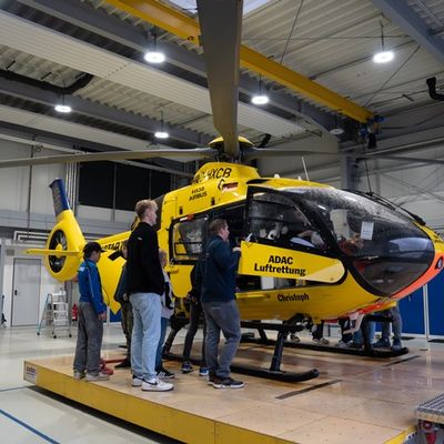 FW-OE: Jugendfeuerwehr Halberbracht besucht Rettungshubschrauber Christoph 25 in Siegen